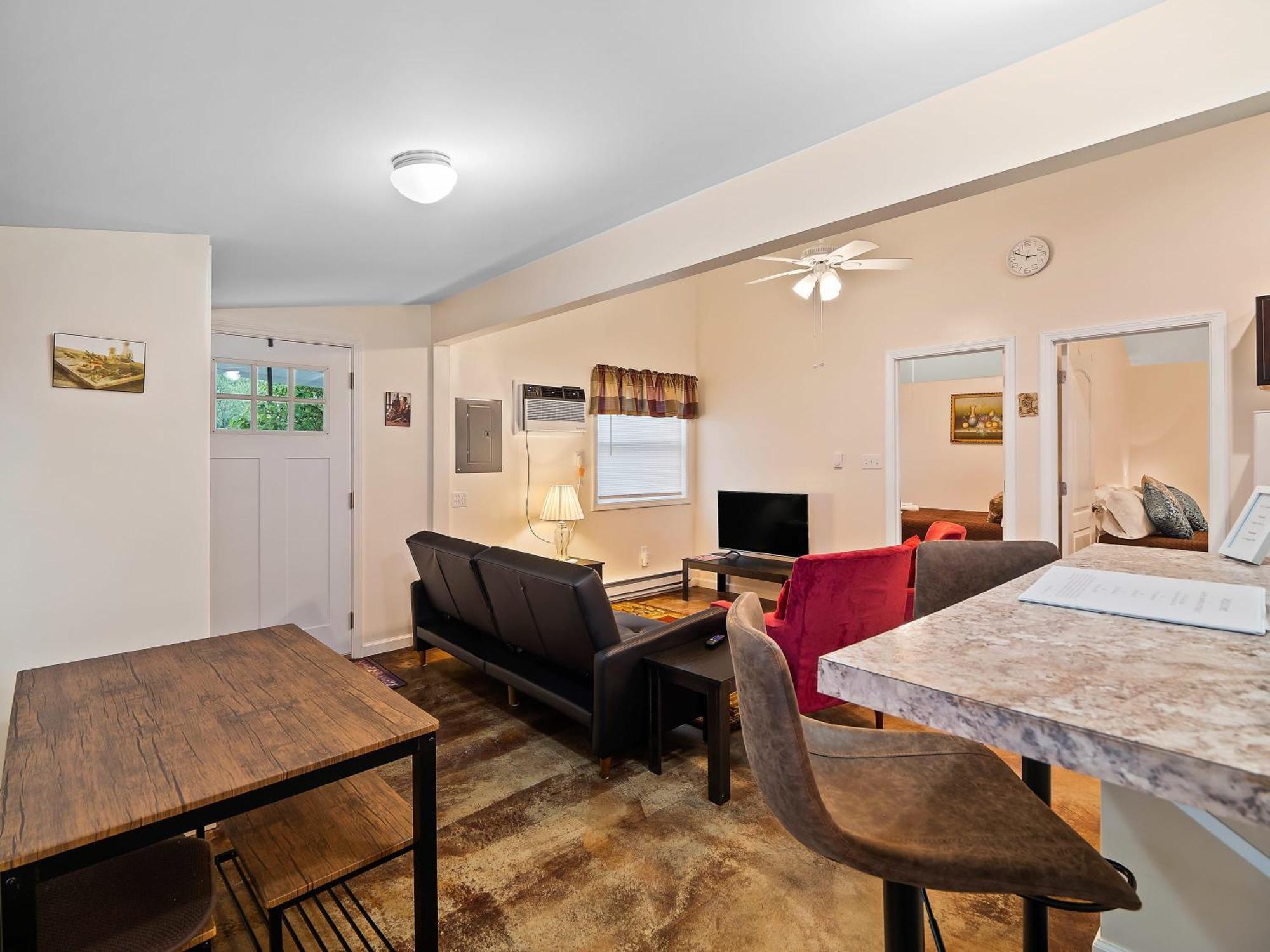 Chardonnay Cottage - Gotl Strip - Cozy & Quaint Geneva ภายนอก รูปภาพ